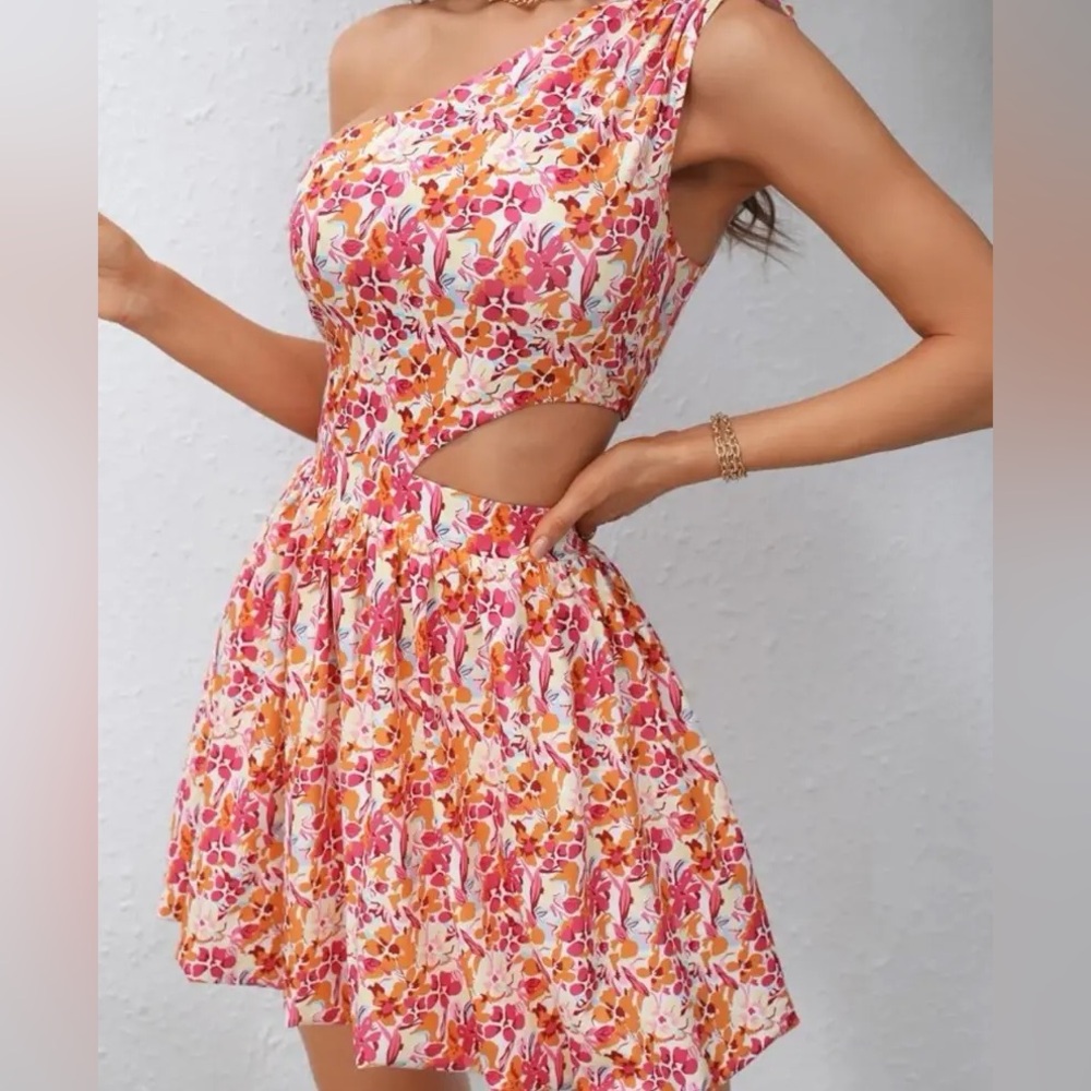 SHEIN. PINK AND ORANGE FLORAL MINI DRESS -S